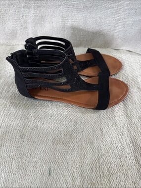 Taxi brand women’s size 41 black flats / slides / sandals